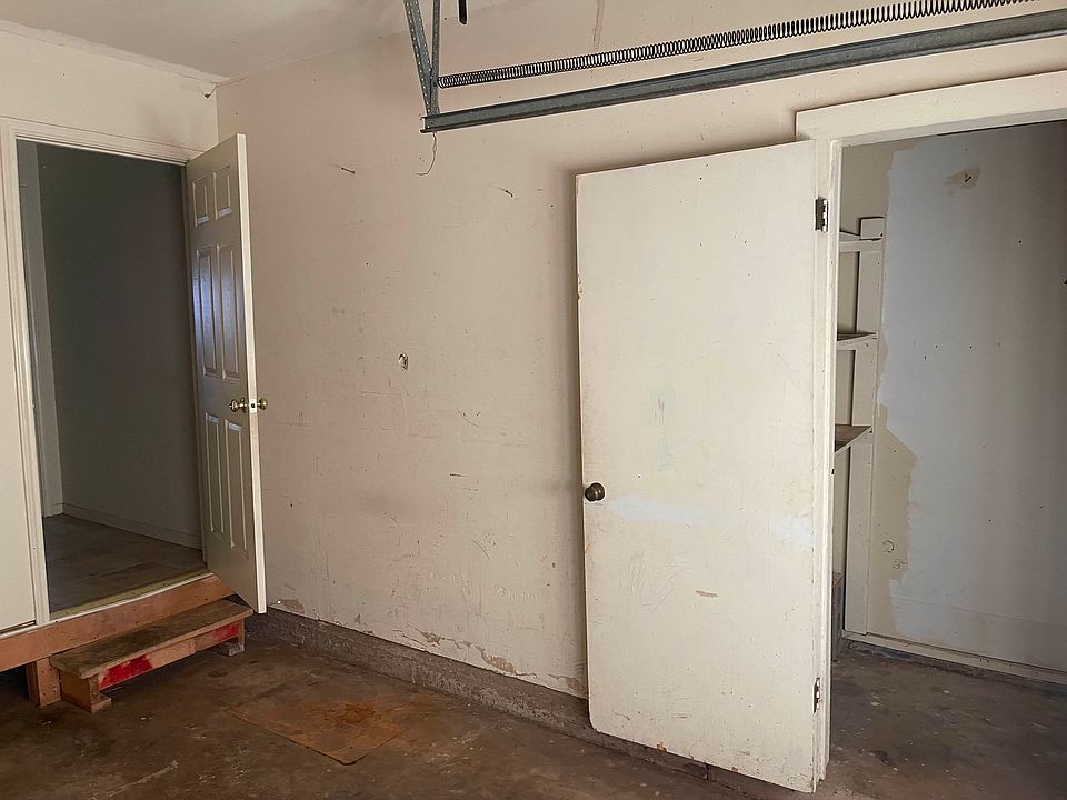 1st image of 3640 N 9th St