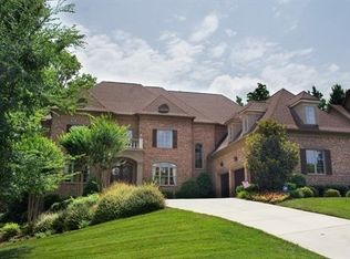 205 Montrose Dr, Waxhaw, NC 28173