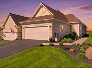 1077 Chapelhill Dr, Victor, NY 14564
