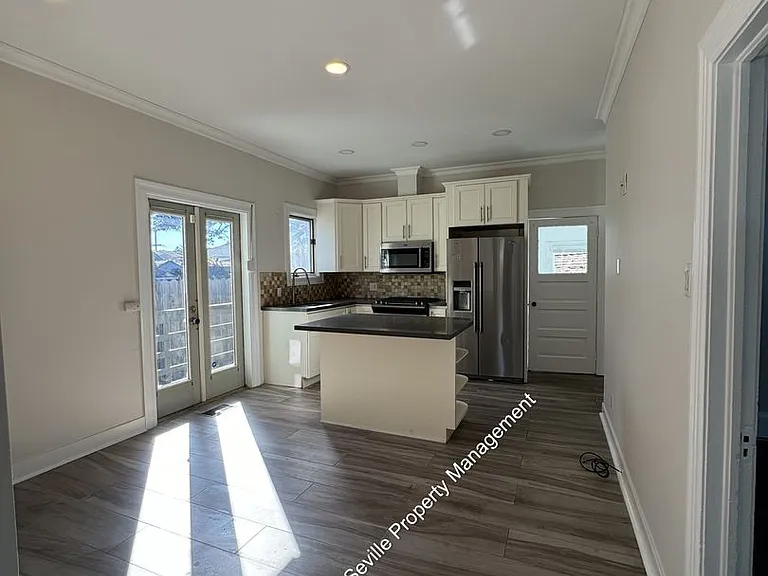 6525 Herzog St — Photo 21
