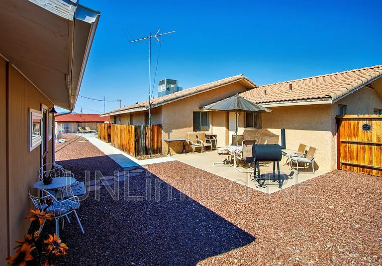 2510 Hacienda Pl — Photo 3