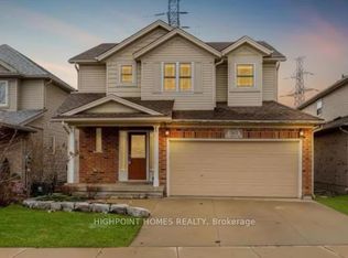 565 Saint Moritz Ave, Waterloo, ON N2T2Z3