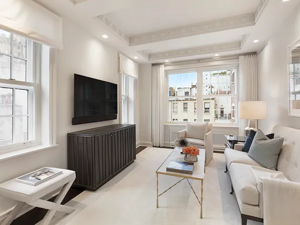 21 East 66th Street image 16 of 25