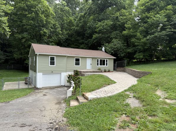 705 White Oak Dr