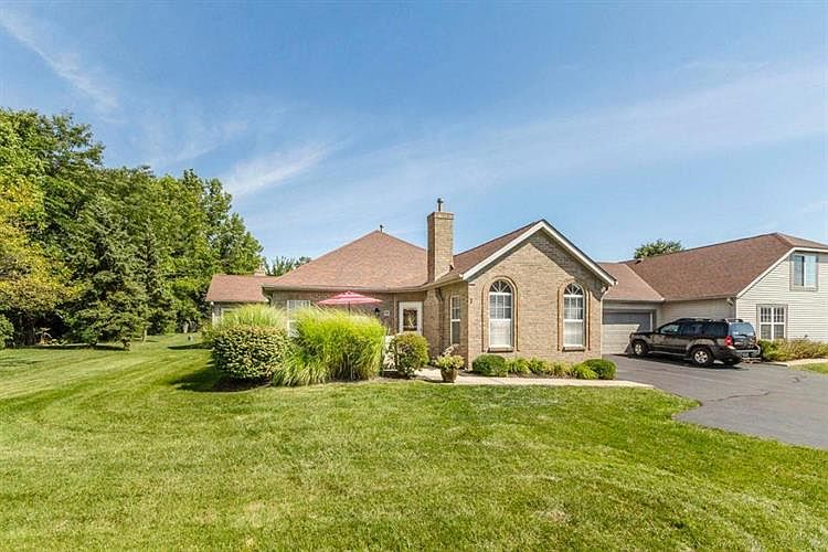 1st image of 95 Villa Side Ln