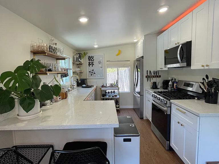 1956 Vestal Ave #1/2 — Photo 9