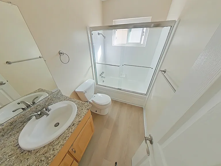 1220 Mills St #5M — Photo 10