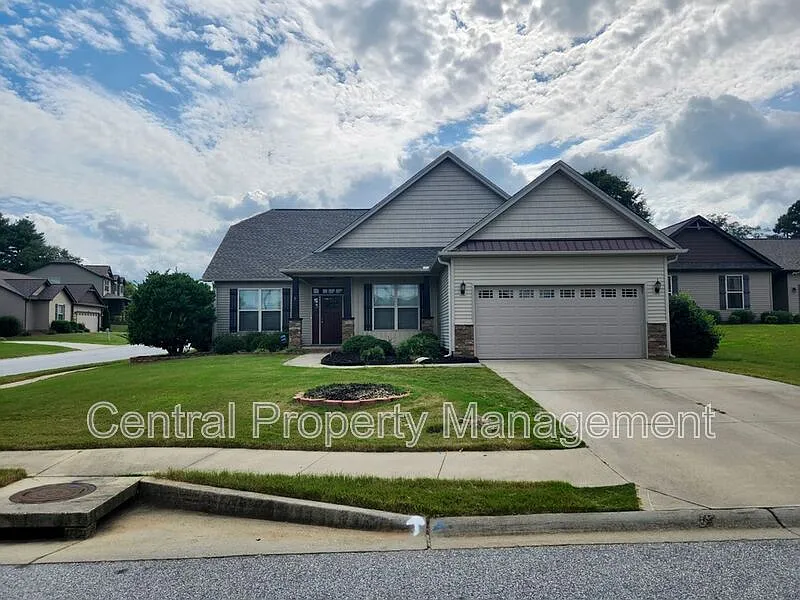 3 bed, 2.0 bath, 1821 sqft, $1,795 — Photo 3