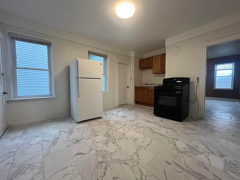 61 Fox St #2 — Photo 14