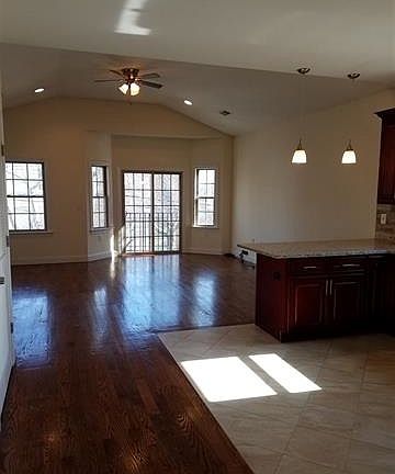3rd image of 171 Liberty Ave #3