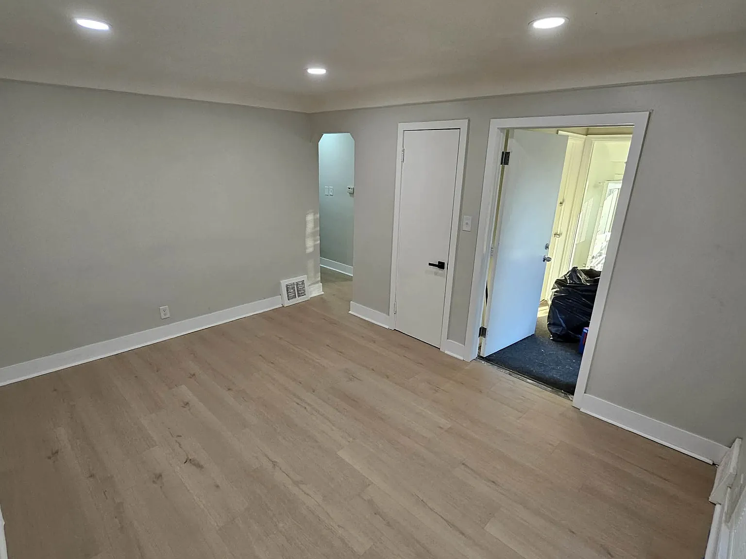 1 bed, 600 sqft, $989 — Photo 1