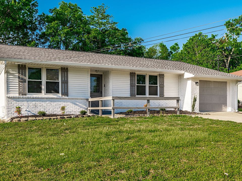 1st image of 196 Evergreen Cir