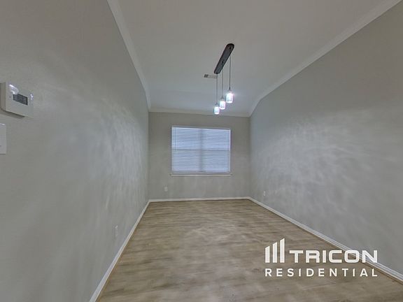 4th image of 28919 Hidden Lake Ct W