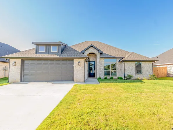 407 Meadow Ct, Chandler, TX 75758