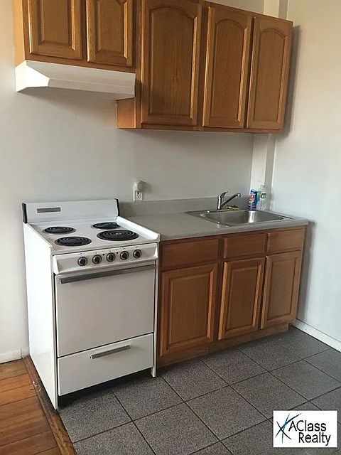 2nd image of 30-59 Steinway St #2W