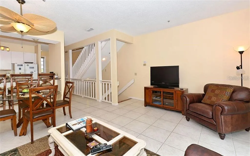 1 bed, 2.0 bath, 1244 sqft, $6,500 — Photo 3