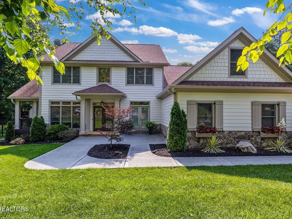 183 Lake Crest Dr, Lenoir City, TN 37772