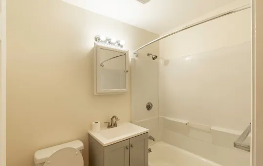 Justin Manor — Photo 18