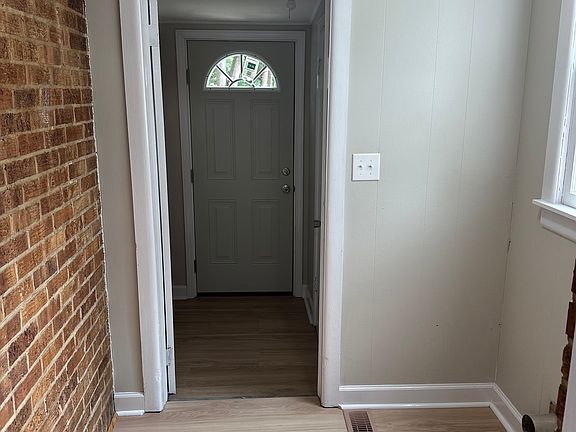 5th image of 1284 Campbell St