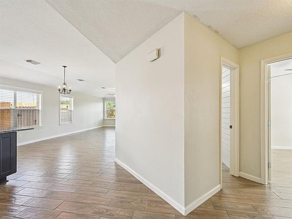 4th image of 19719 Eagle Canyon Way