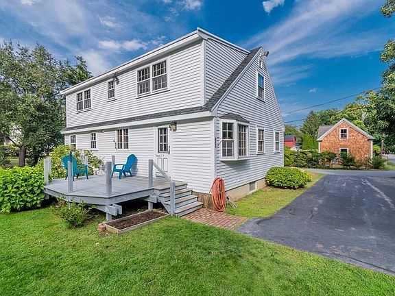 2nd image of 26 Maple St