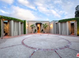 1110 Maytor Pl, Beverly Hills, CA 90210