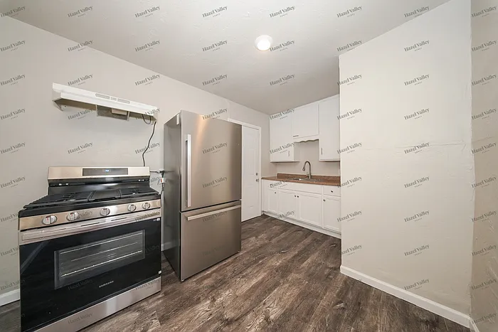 4033 SW 26th St — Photo 5