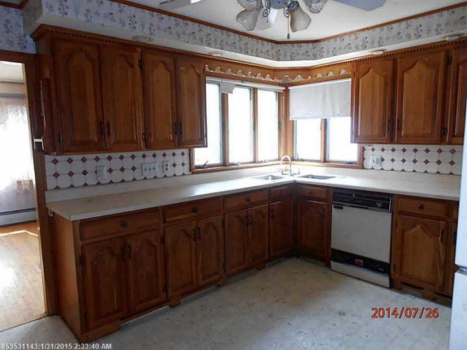 2nd image of 197 Bowdoin St