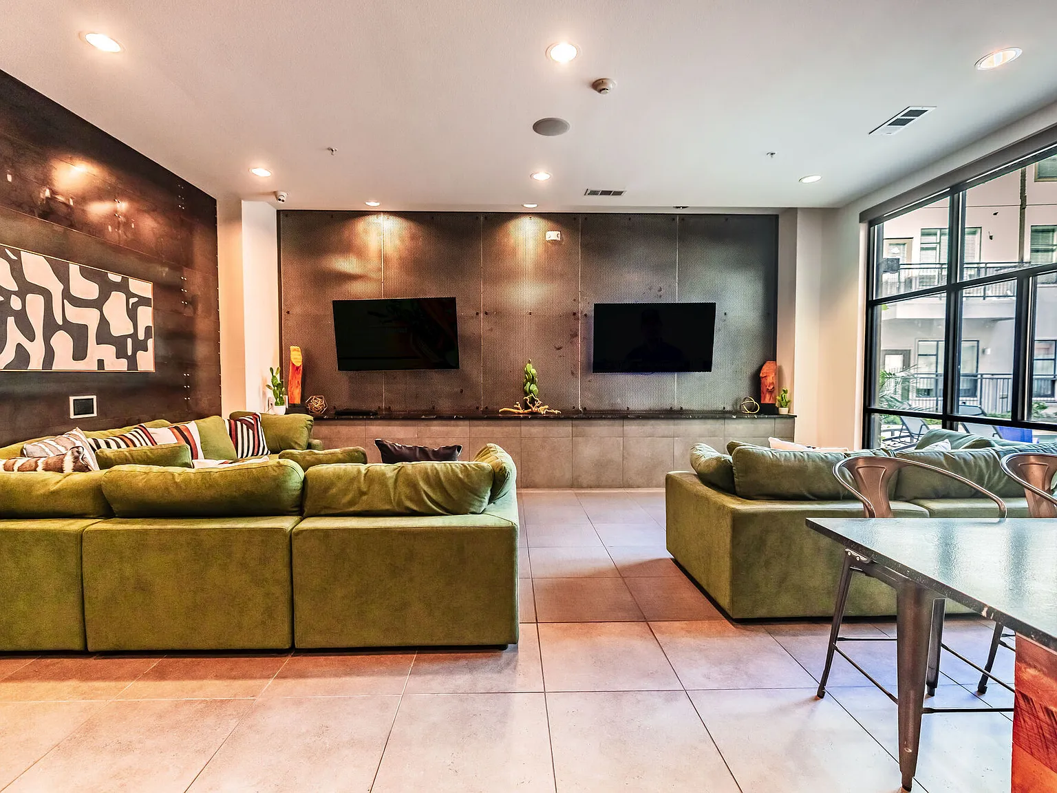 E6 — Photo 2