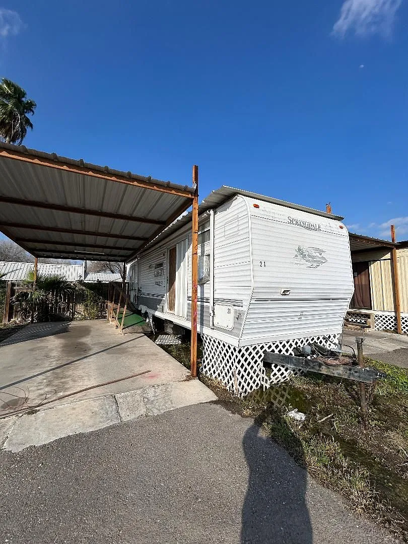 Esperanza RV and Mobile Home Park — Photo 2