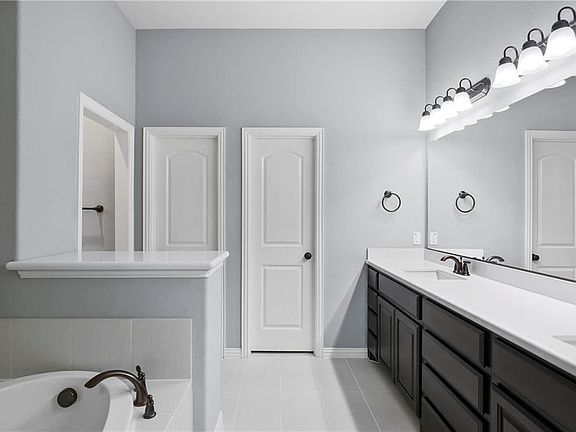 4th image of 9201 Kaitlyn Ct