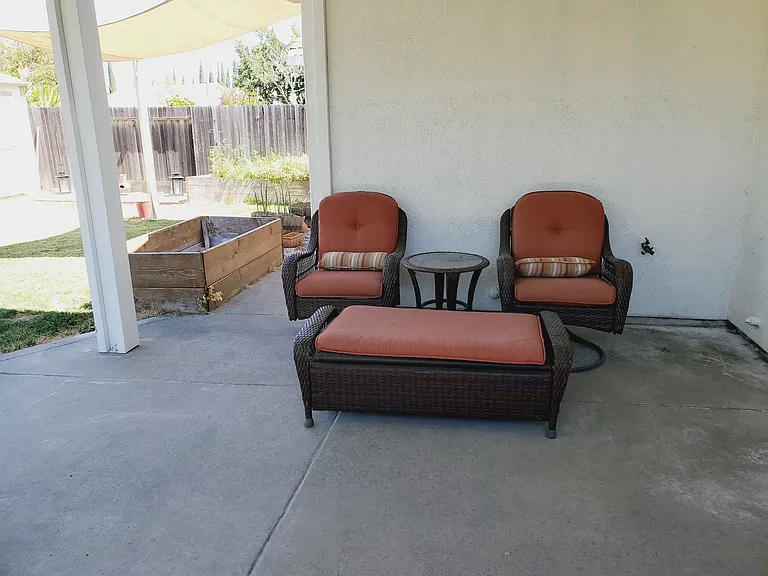 3070 Hawaii Ct — Photo 18