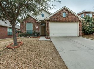 8724 King Ranch Dr, Aubrey, TX 76227