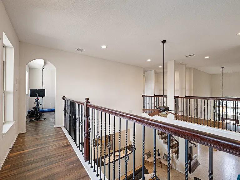 4627 Miramar Dr — Photo 20