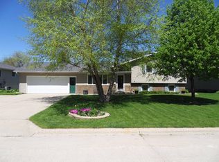 310 W 21st St, Carroll, IA 51401