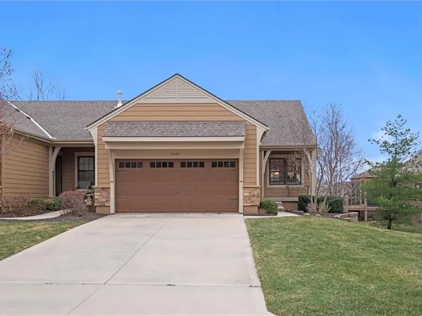 7865 W 158th St, Overland Park, KS 66223