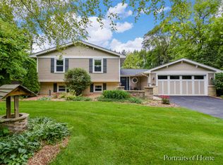 26W540 Embden Ln, Wheaton, IL 60189