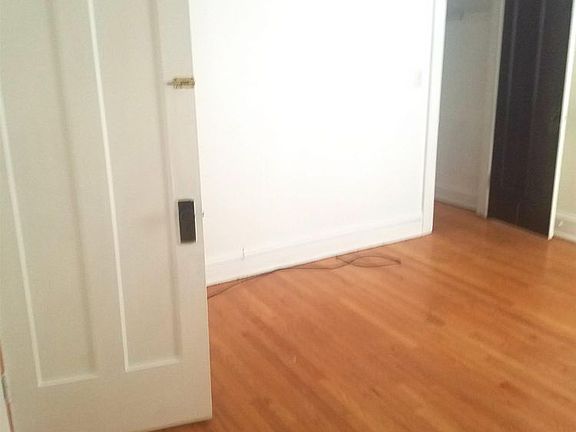 4th image of 8148 S Vernon Ave #3