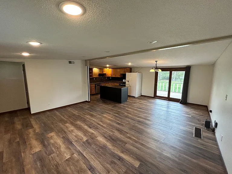 2716 Irvine Ave NW — Photo 16