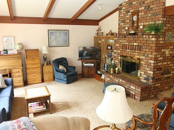 4th image of 116 E Circle Dr