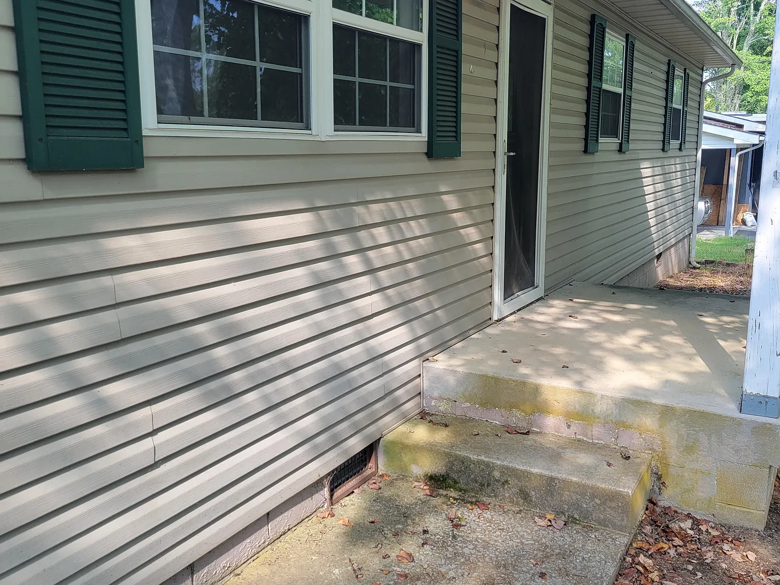 253 Ivanhoe Lane - . — Photo 3