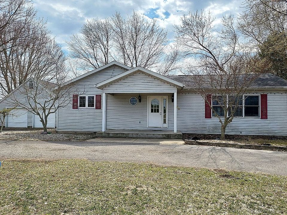 1st image of 979 W C Ave