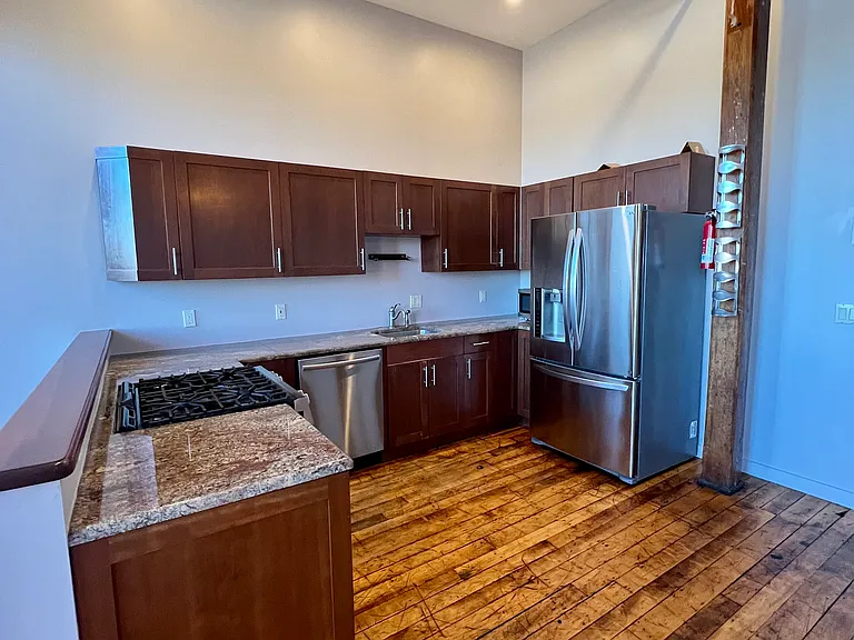 28 Bayley St #405 — Photo 13