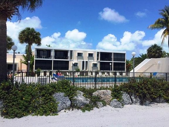 2nd image of 133 Coco Plum Dr #30