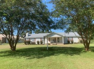 18 Sones Chapel Rd, Carriere, MS 39426