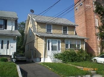 1st image of 23 Fleetwood Pl