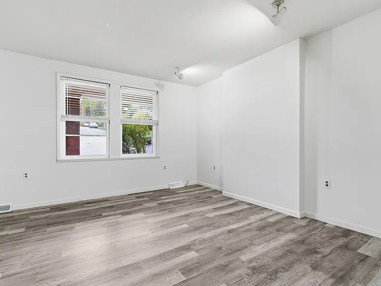 790 Highland Ave — Photo 26
