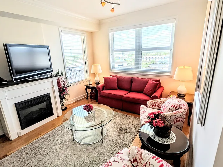 750 N Tamiami Trl #1404 — Photo 16