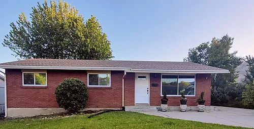 263 E 1350 N Photo 1