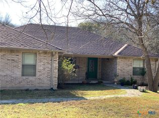 113 Twin Oak Rd, Seguin, TX 78155